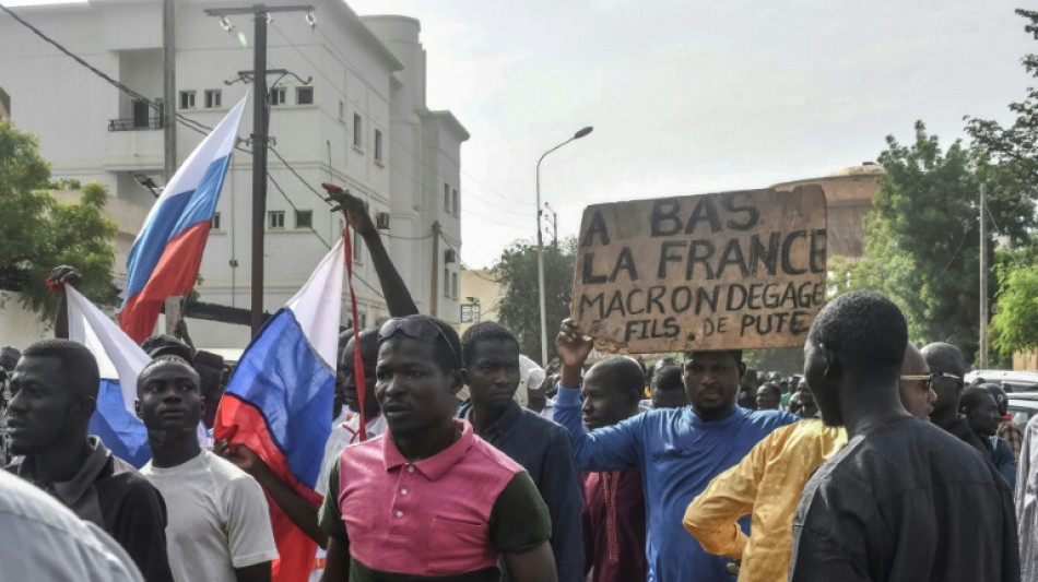 Frankreich will am Dienstag mit der Evakuierung seiner B&uuml;rger aus Niger beginnen