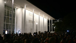 "Pas touche au Kennedy Center": &agrave; Washington, une cha&icirc;ne humaine face aux assauts de Trump