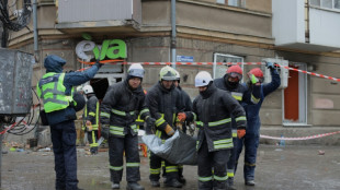 Au moins 12 morts dans une vague de frappes russes en Ukraine