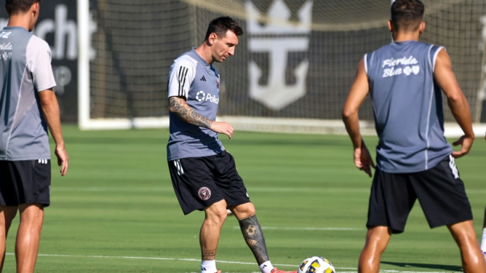 Messi 'est&aacute; dispon&iacute;vel' para voltar a jogar ap&oacute;s 2 meses, diz t&eacute;cnico Gerardo Martino