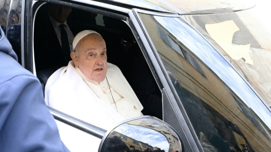 El papa visita una prisi&oacute;n de Roma por el Jueves Santo