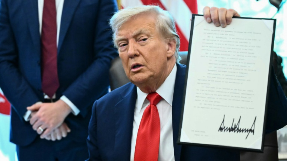 Trump sugere que americanos talvez gostem de "um ditador"