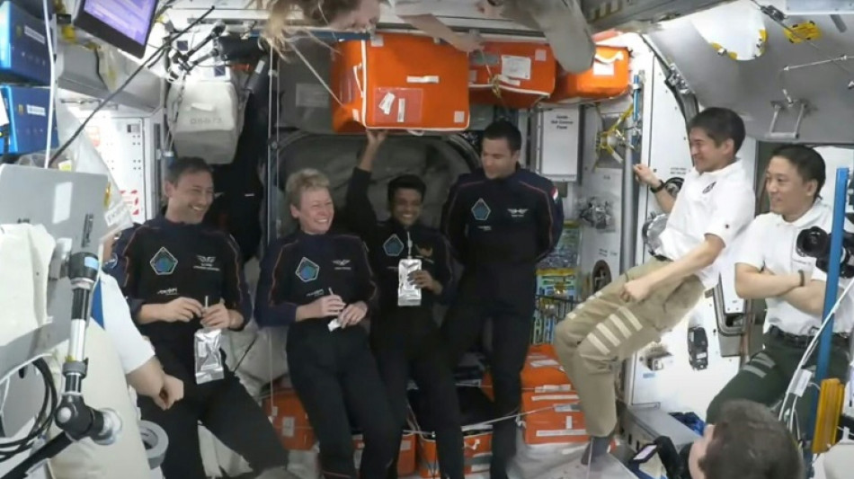Astronautas de India, Polonia, Hungr&iacute;a y EEUU regresan a la tierra en c&aacute;psula de SpaceX 