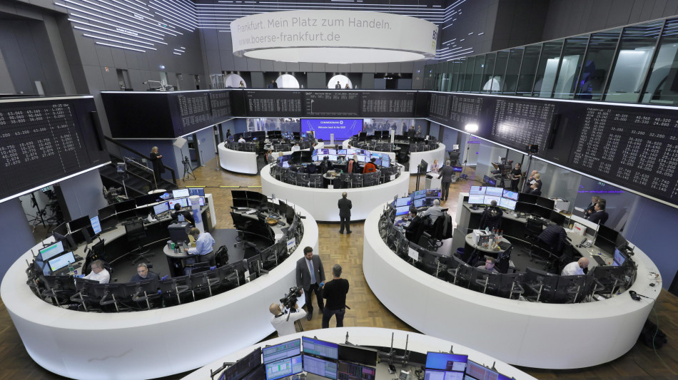 Borsa: l'Europa parte positiva, Parigi +0,35%