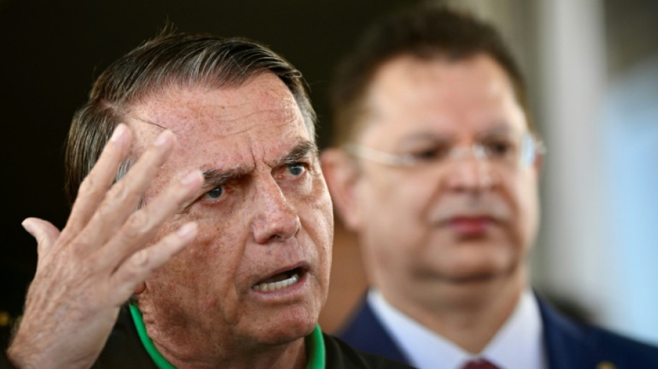 Bolsonaro, vigilado 24 horas por "riesgo de fuga" antes del fin de su juicio en Brasil