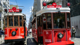 Le tramway centenaire d'Istanbul fait peau neuve