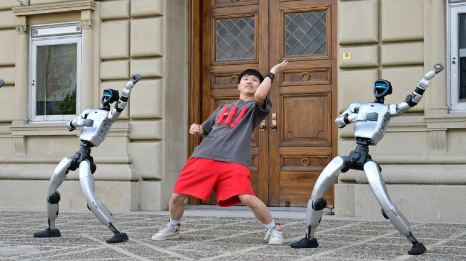 Des robots danseurs chinois s'&eacute;chauffent pour la finale d'America's Got Talent