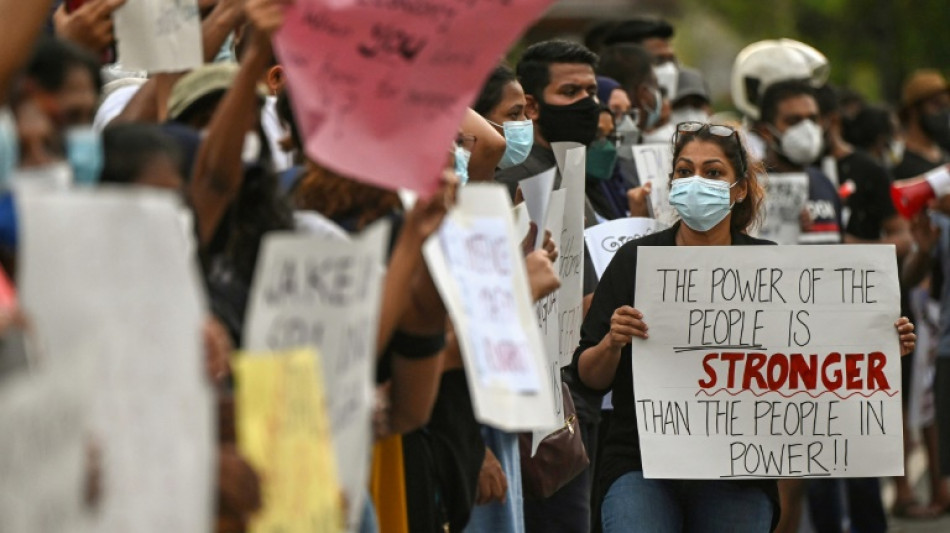 Manifestations au Sri Lanka: l'armée dans la rue, les réseaux sociaux bloqués