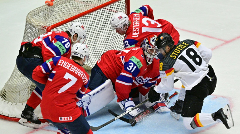 Auf br&uuml;chigem Eis: St&uuml;tzle f&uuml;hrt DEB-Team zum dritten Sieg