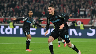 Leverkusen vence Stuttgart (4-3) de virada nos acr&eacute;scimos e se aproxima do Bayern