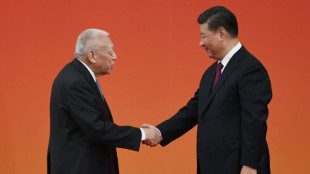 D&eacute;c&egrave;s de Tung Chee-hwa, premier dirigeant de Hong Kong apr&egrave;s la r&eacute;trocession