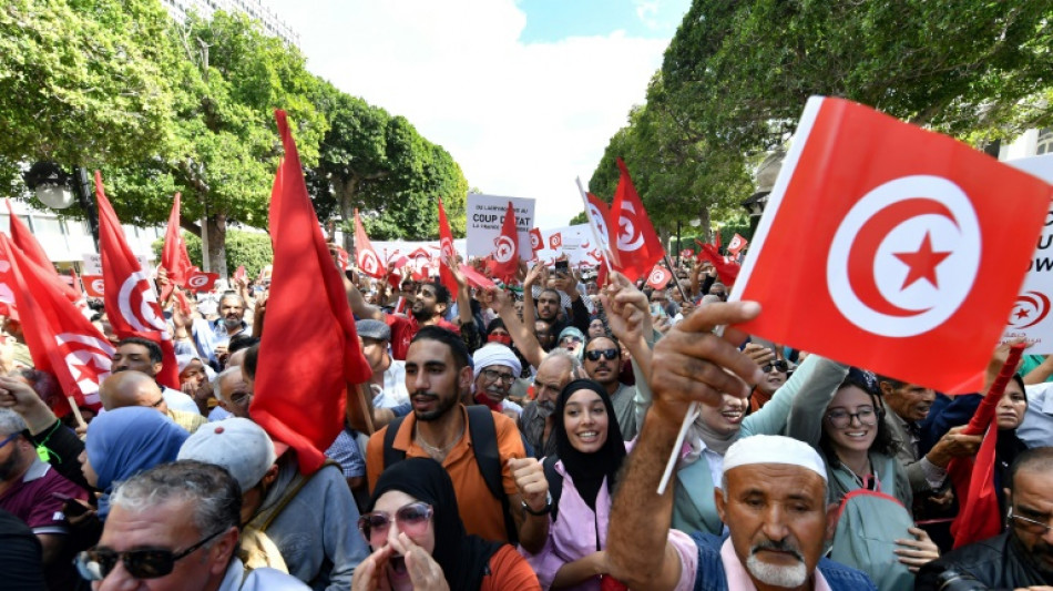 Miles de manifestantes en T&uacute;nez contra el presidente Saied y la crisis econ&oacute;mica
