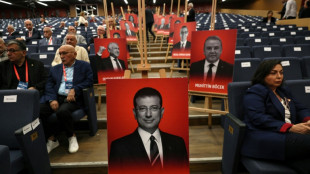 "Nous n'avons pas peur": le maire emprisonné d'Istanbul de nouveau au tribunal