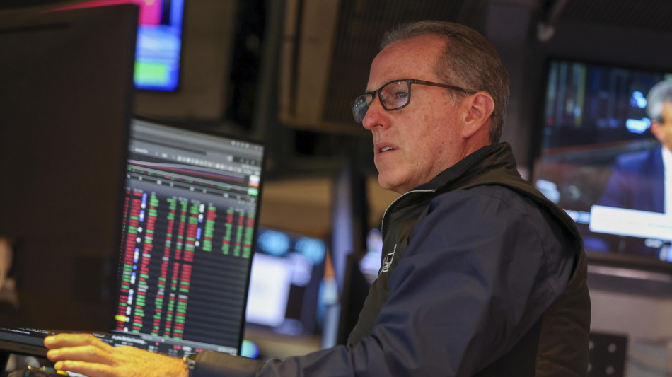 Prosegue rialzo globale rendimenti bond, Treasury 30 anni ai massimi da 2004