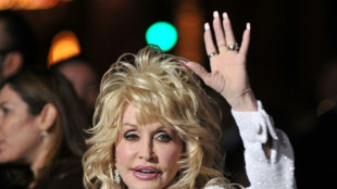 Neffe und Manager von Dolly Parton streiten um ihr Erbe