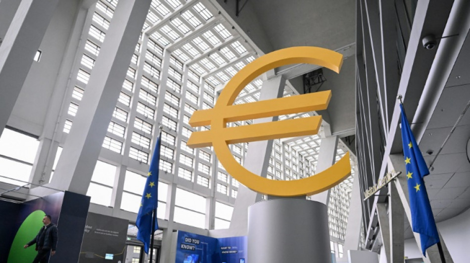 La BCE marque une pause sur les taux avant l'issue de la bataille des droits de douane