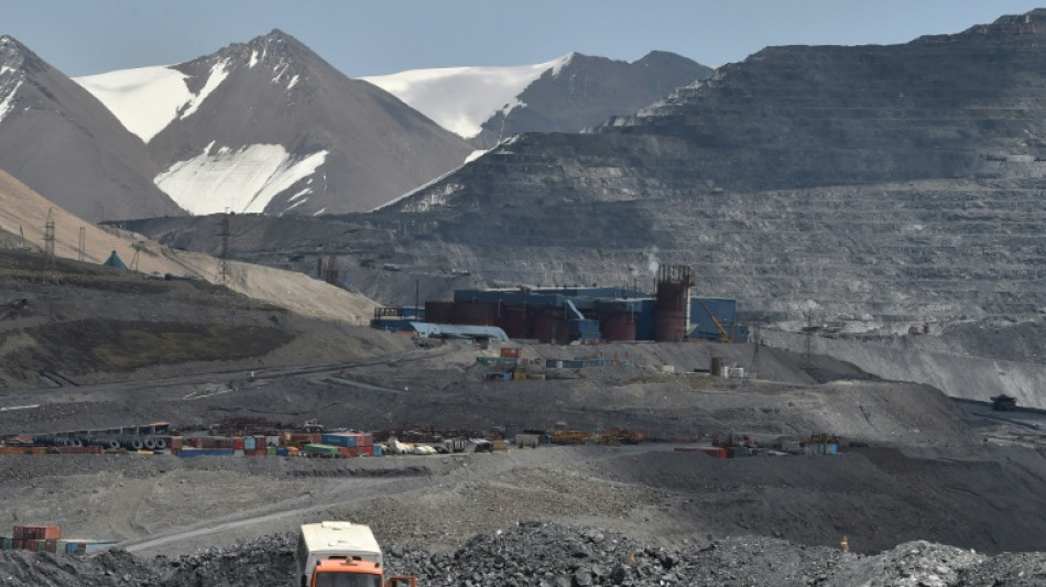 Kirguistán anuncia un acuerdo para tomar el control de la mayor mina de oro