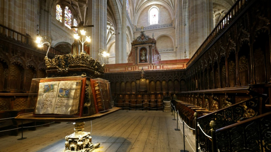 El cristianismo predomina en el mundo, pero crecen el islam y los no creyentes