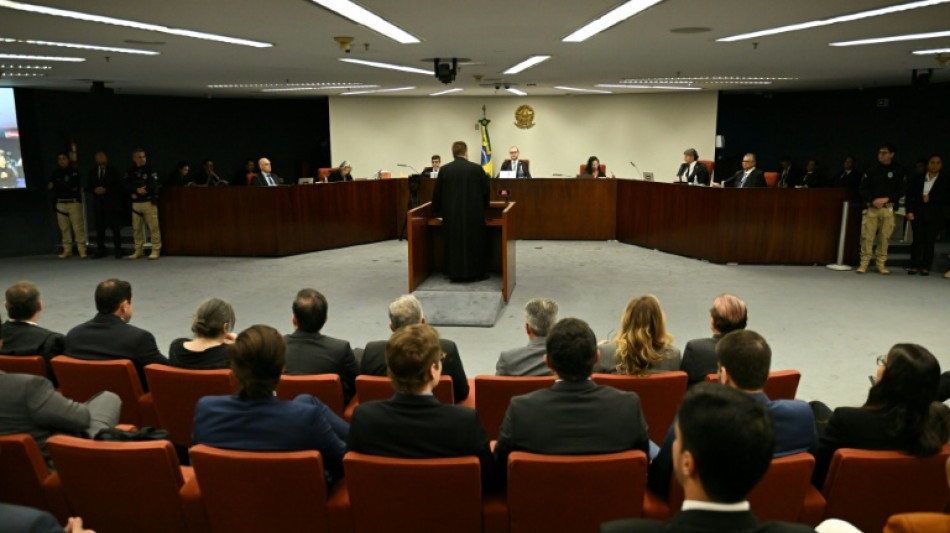 La defensa de Bolsonaro pide su absolución por golpismo en Brasil antes del veredicto