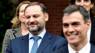 Right-wing opposition ups ante against Spain govt over graft case