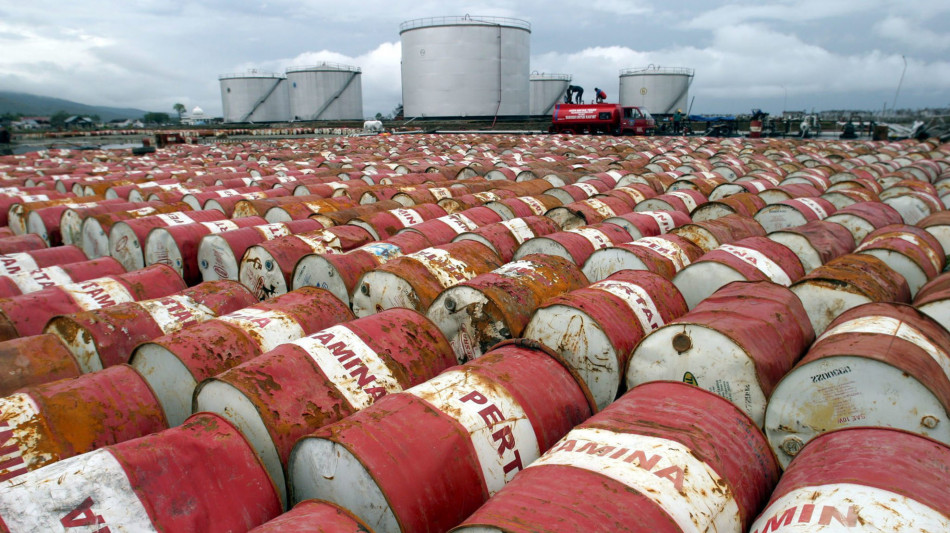 Prezzo petrolio in rialzo, Wti scambiato a 62,09 dollari