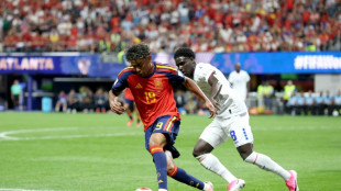 Lamine se bautiza en el Mundial con un ba&ntilde;o de realidad ante Cabo Verde