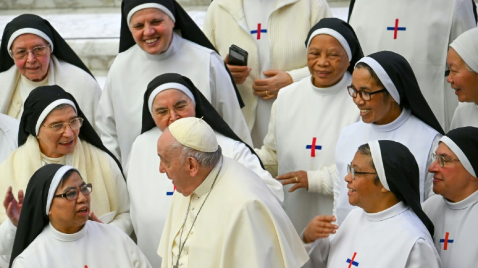 Entre progr&egrave;s et "plafond de verre", la lente &eacute;mergence des femmes au Vatican