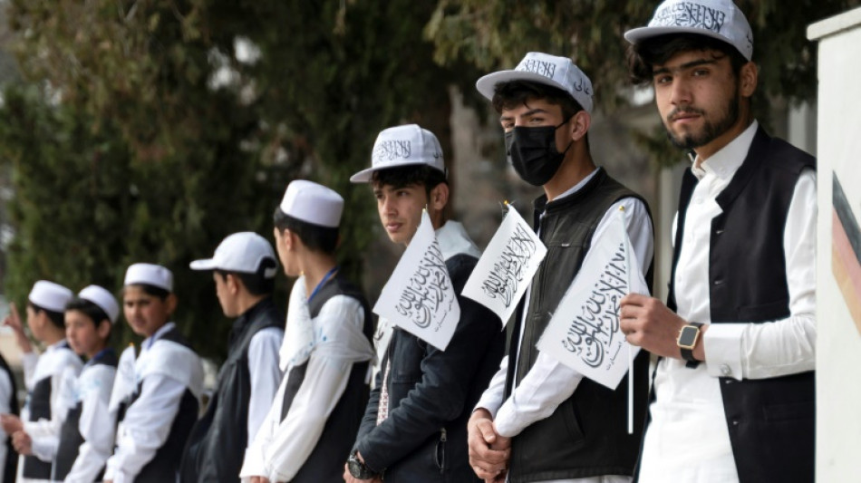 Afeganist&atilde;o inicia terceiro ano letivo consecutivo sem mulheres no Ensino M&eacute;dio