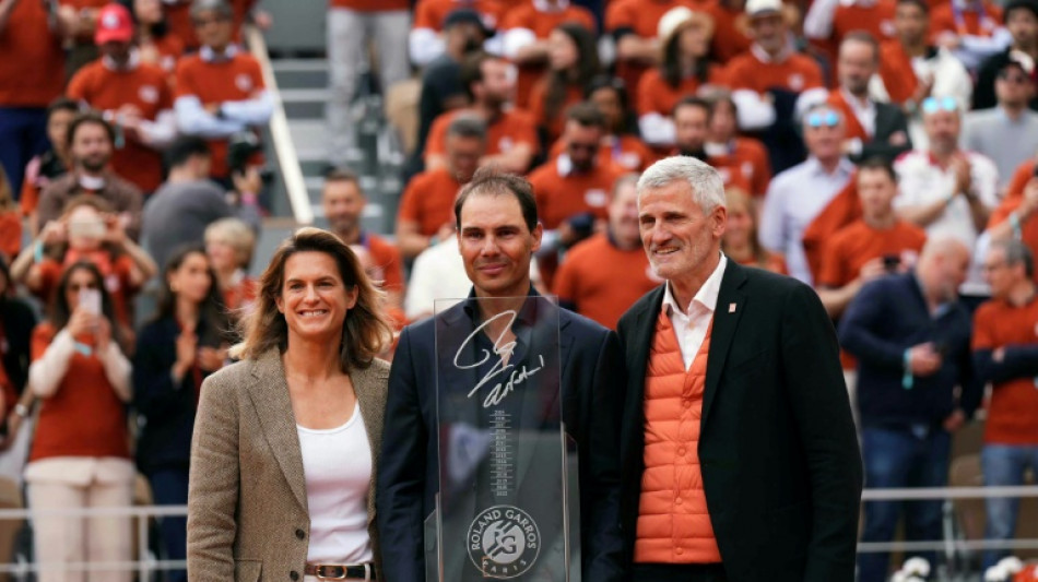 Mauresmo defends French Open schedule and women's primetime snub