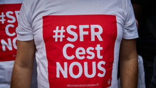 Vente de SFR: environ un tiers des 8.000 salari&eacute;s en gr&egrave;ve, selon les syndicats