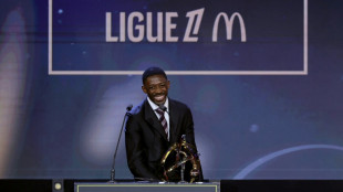 Foot: Demb&eacute;l&eacute; reste meilleur joueur, Sage et Lens r&eacute;compens&eacute;s