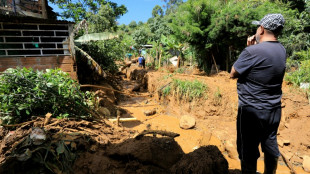 Sobe para 14 número de mortos em deslizamento de terra na Colômbia