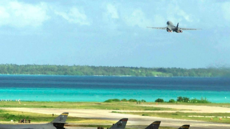 Reino Unido devolve Arquip&eacute;lago de Chagos &agrave;s Ilhas Maur&iacute;cio, mas manter&aacute; base militar