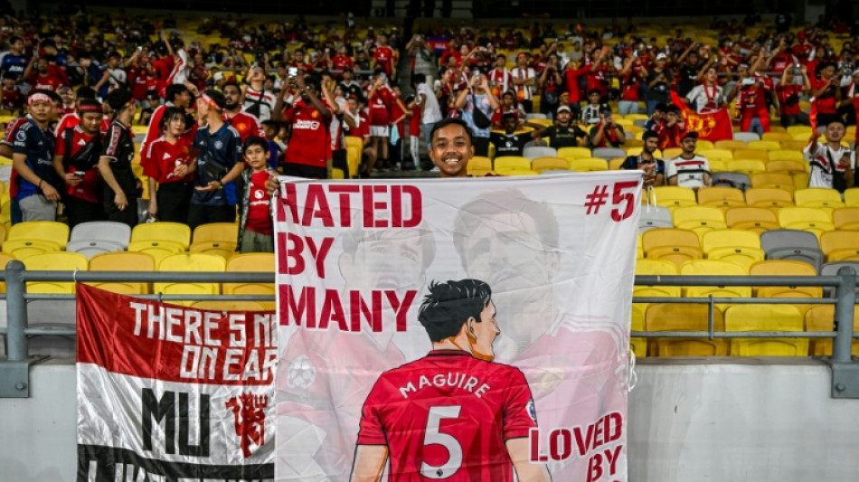 'Oh no!': Malaysian PM sticks boot into booed Man Utd