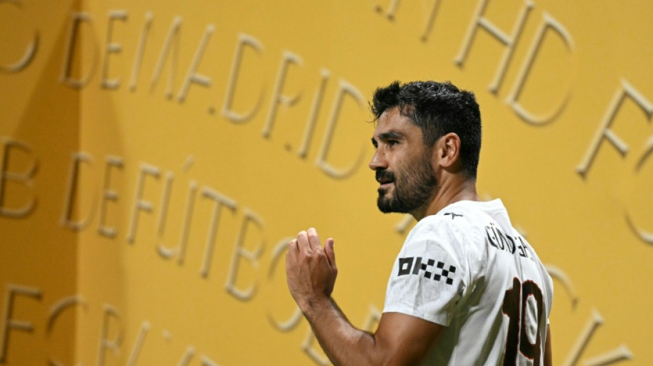 Ilkay Gündogan deixa Manchester City e assina com Galatasaray