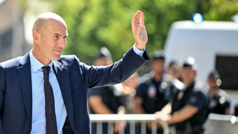 Equipe de France: Zidane rend sa premi&egrave;re copie