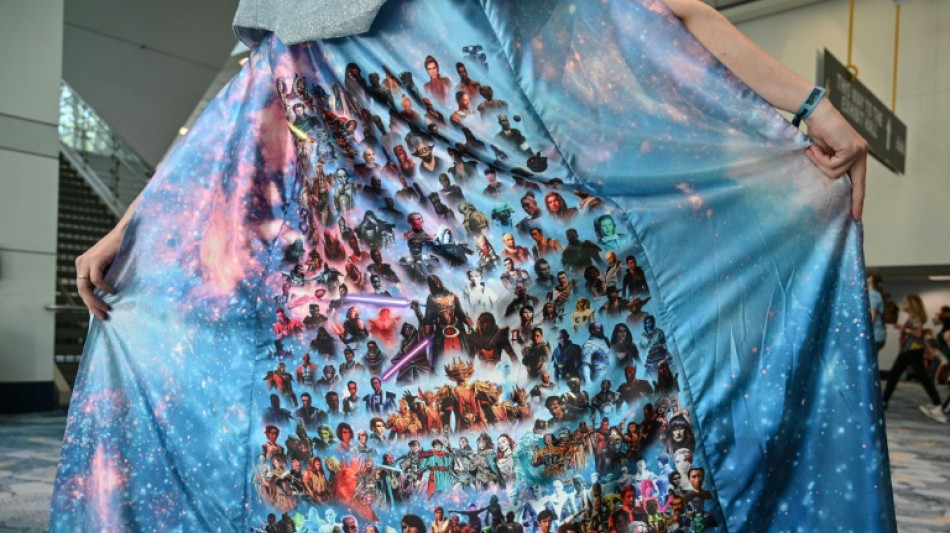 Disney anuncia una serie de "La guerra de las galaxias" con Jude Law en una convención de fans