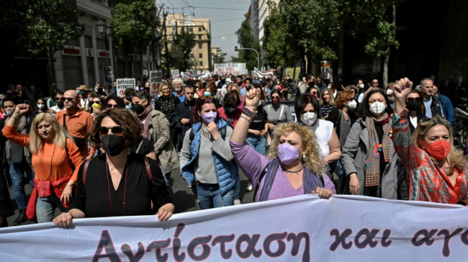 Greeks demonstrate over soaring prices