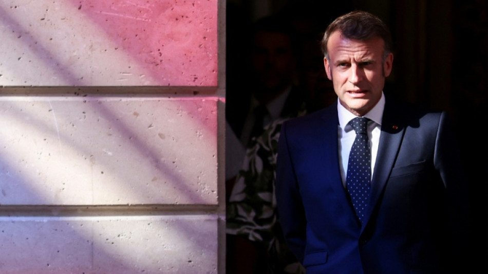 Droits de douane: Macron exprime sa "tr&egrave;s vive d&eacute;sapprobation" et appelle l'UE &agrave; d&eacute;fendre ses int&eacute;r&ecirc;ts 