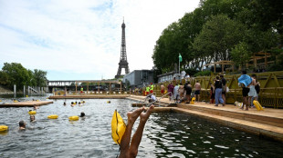 París cierra tres espacios de baño en el Sena a causa de la lluvia un día después de la apertura