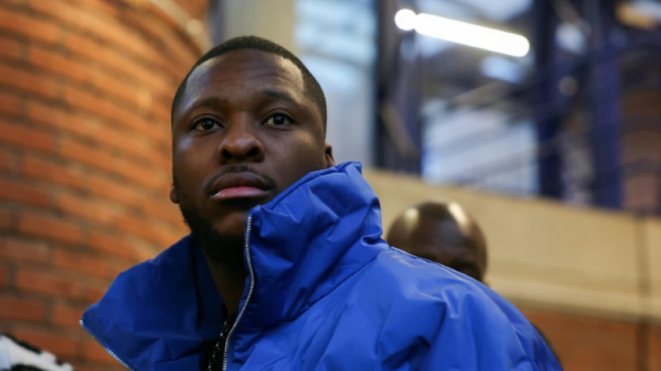 Bew&auml;hrungsstrafen f&uuml;r Polizisten wegen brutaler Festnahme eines schwarzen Franzosen 