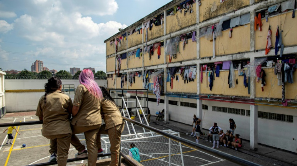 Madres pobres en c&aacute;rceles desbordadas, el otro lado de la guerra antidrogas en Colombia