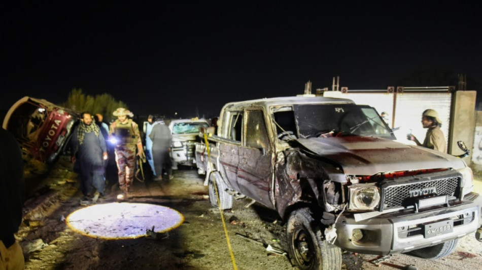 Pakistan: 11 morts dans un attentat-suicide contre un meeting politique baloutche