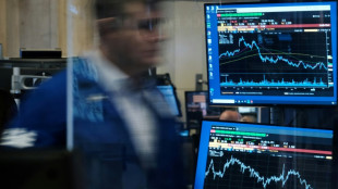 A Wall Street, le Dow Jones creuse ses pertes et l&acirc;che plus de 2%