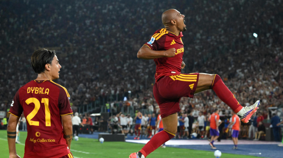 Tripletta di Malen, la Roma fa poker con la Fiorentina