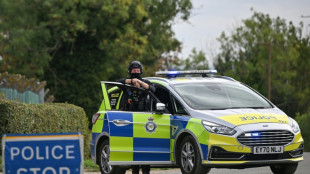 Polic&iacute;a brit&aacute;nica detiene a sospechosos de preparar "acto terrorista" cerca de base usada por EEUU