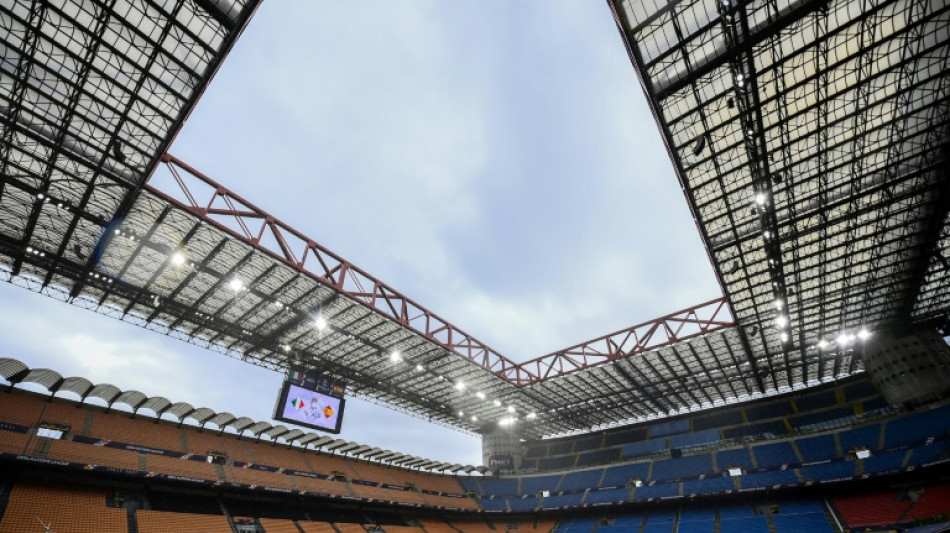Foot: Le stade de San Siro priv&eacute; de finale de la Ligue des champions 2027