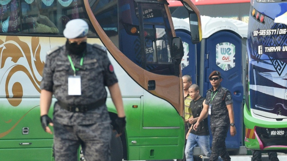 Malasia comienza a repatriar a miles de migrantes de Birmania
