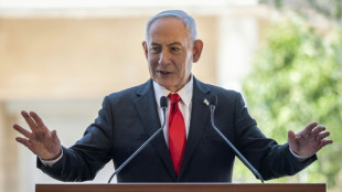 Netanyahu se apresura en cumplir las promesas a sus aliados antes de las elecciones