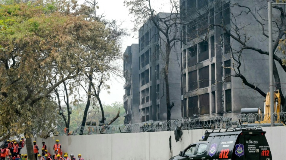 India recupera datos de las cajas negras tras el mortal accidente aéreo